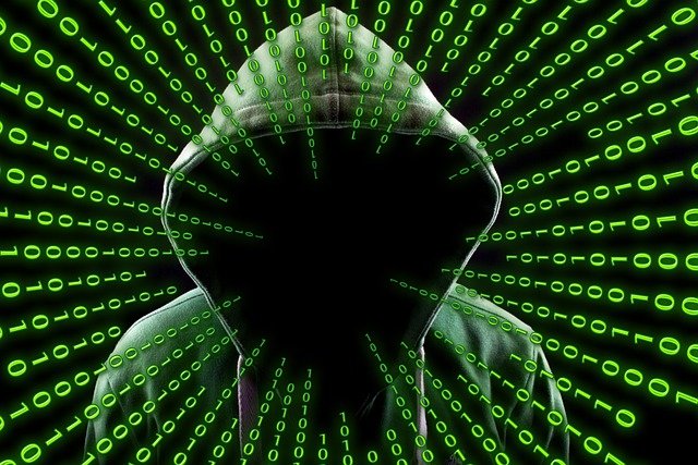 Počet hackerských útoků se v ČR vrátil na předválečné hodnoty